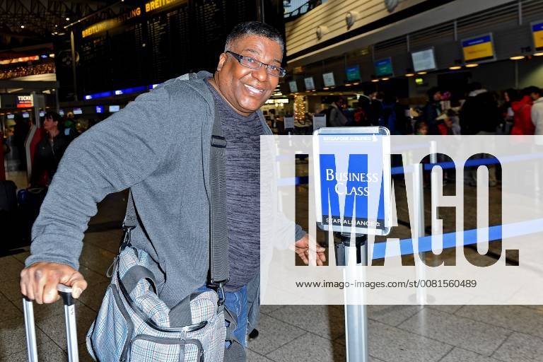 RTL - Dschungelcamp 2018. Sydney Youngblood anläßlich der Abreise der Kandidaten der RTL - Sendung Ich bin ein Star - holt mich hier raus zum Dschungel-Camp 2018 am 14.01.2018 auf dem Flughafen Frankfurt Main.