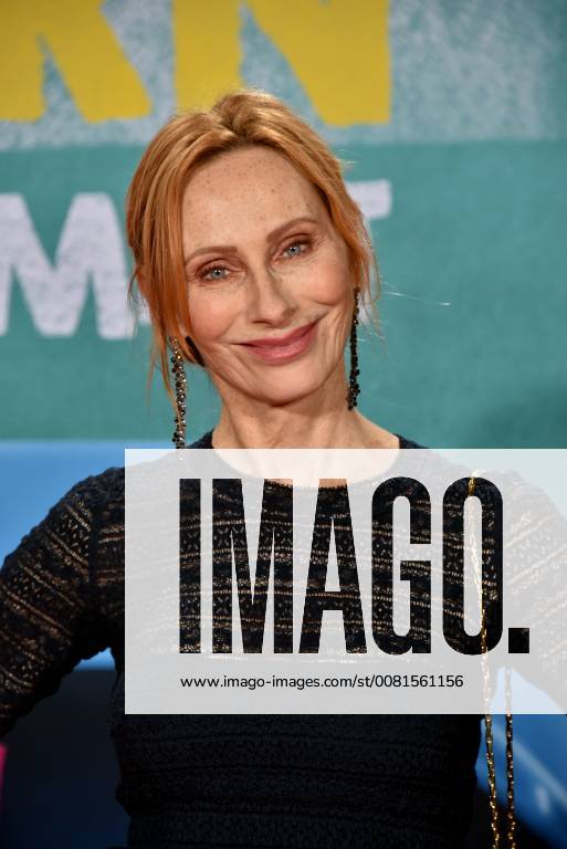 Schauspielerin Andrea Sawatzki posiert am 14.01.2018 in Köln bei der Premiere des Films Hilfe, ich habe meine Eltern geschrumpft , der am 18.01. in die deutschen Kinos kommt.