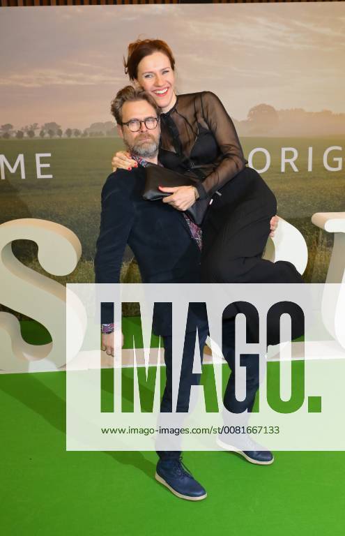 Matthias Matschke + Bettina Lamprecht bei der Amazon-Prime Filmpremiere zu - Pastewka - im Kino International, Karl-Marx-Allee, Berlin Copyright imago stock&people GmbH Tinkeres Datum: 23.01.2018 Film Pastewka