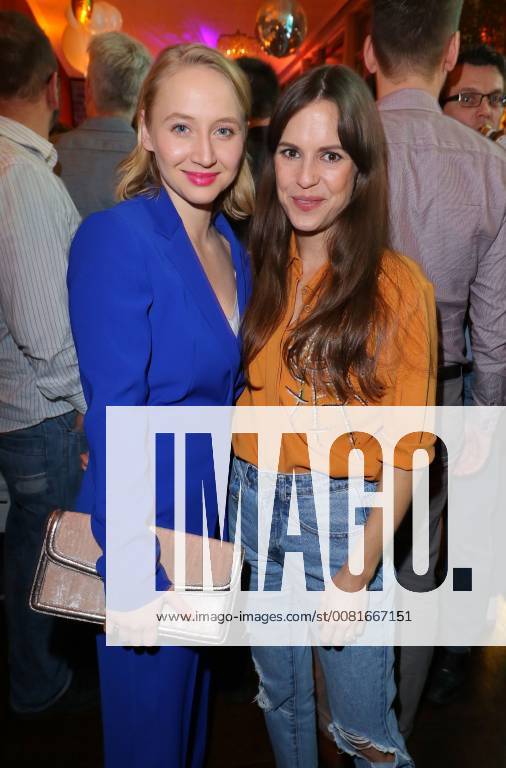 Anna Maria Muehe + Birthe Wolter bei der Amazon-Prime Filmpremiere zu - Pastewka - im Kino International, Karl-Marx-Allee, Berlin Copyright imago stock&people GmbH Tinkeres Datum: 23.01.2018 Film Pastewka