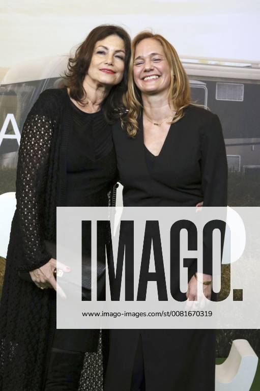 Sabine Vitua und Sonsee Neu bei der Premiere der achten Staffel von Pastewka im Kino International. Berlin