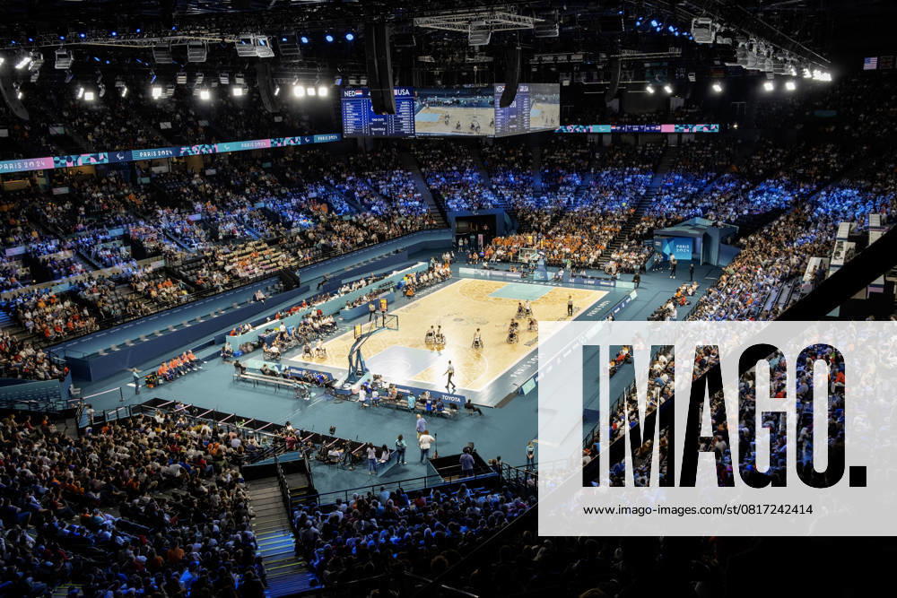 Paris Olympic Games, Bercy Arena, 2024 08 31: wheelchair basketball Paris Olympic Games, Bercy Arena, August 31, 2024: wheelchair basketball, audience and match between the Dutch and American women s teams, Paris 2024 Paralympic Games Ile de France; Paris 75 Europe; Western Europe; France