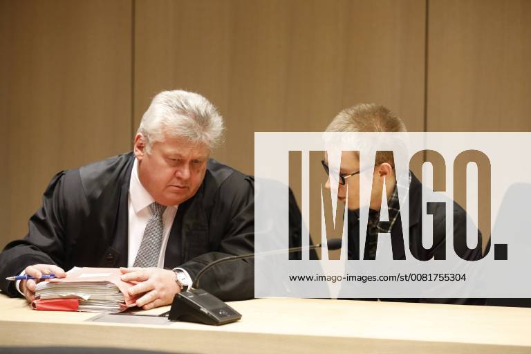 Angeklagter muss NICHT gepixelt werden . 31.01.2018 Bochum Prozess am Landgericht Bochum . nach dem brutalen Doppelmord von Herne hat die Staatsanwaltschaft Anklage gegen Marcel H. - hier im Foto - erhoben. Der zur Tatzeit 19-Jaehrige soll den neunjaehrigen Jaden und einen 22-Jaehrigen Bekannten umgebracht haben . Heute Urteil Hier mit seinem Anwalt Michael Emde