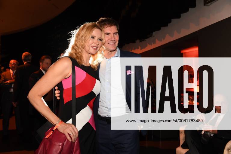 Veronica Ferres mit Ehemann Carsten Maschmeyer 60. Geburtstag von Michael Käfer Postpalast Feier, Party München 02. Februar 2018