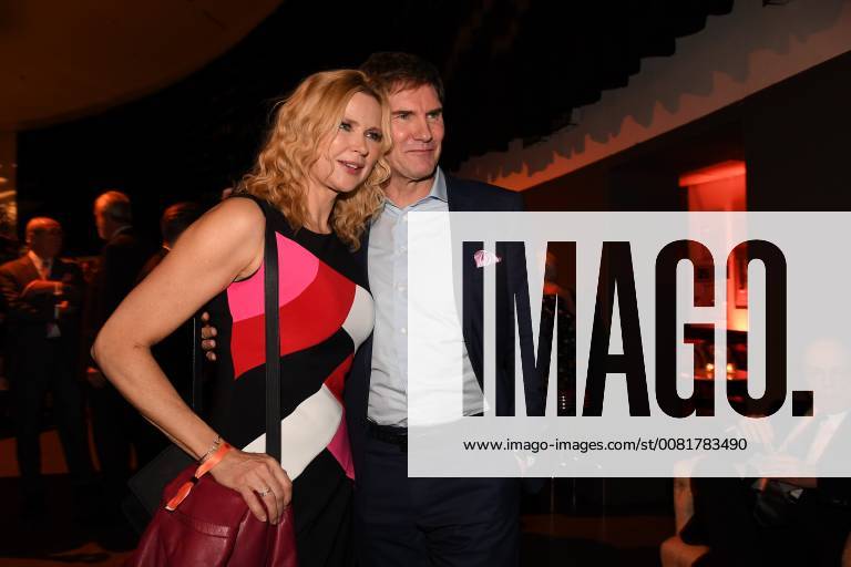 Veronica Ferres mit Ehemann Carsten Maschmeyer 60. Geburtstag von Michael Käfer Postpalast Feier, Party München 02. Februar 2018