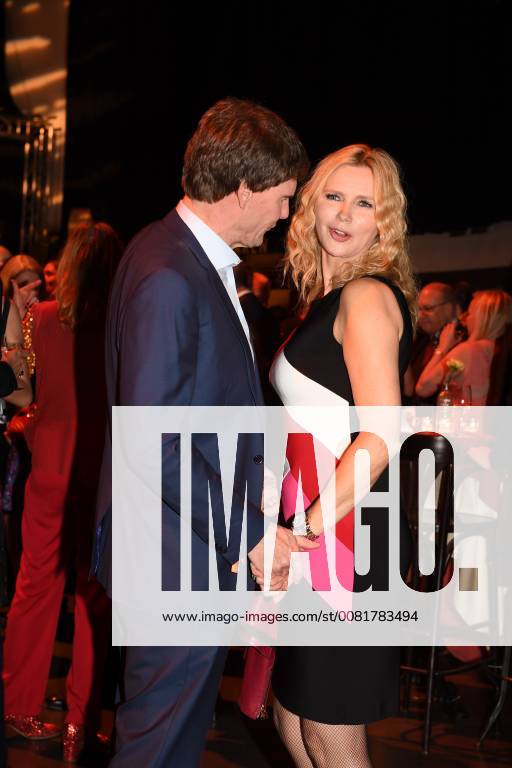 Veronica Ferres mit Ehemann Carsten Maschmeyer 60. Geburtstag von Michael Käfer Postpalast Feier, Party München 02. Februar 2018