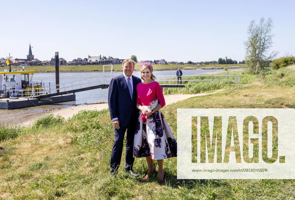 Utrecht Queen Maxima and King Willem-Alexander at the ferry De Overkant during the visited at Montfoort, Lopik, Viane, Lopikerwaard and Vijfheerenlanden in Utrecht. Â
