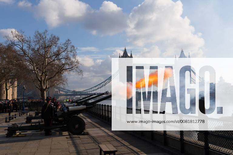 London, London, UK - London, UK. A 62 gun salute is fired at the Tower of London in front of Tower Bridge, by the Honourable Artillery Company to celebrate the 66th anniversary of HM The Queen s accession to the throne. London UK - ZUMAl94_ 20180206_zaf_l94_120