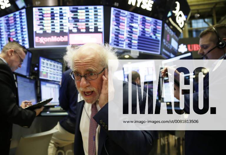 Traders work on the floor of the NYSE at the Opening bell at the New York Stock Exchange on Wall Street in New York City on February 6, 2018. After Monday s 1,175.21 drop the Dow Jones industrial average gained 350 points after falling more than 500 points at the open. NYP20180206109 JOHNxANGELILLO