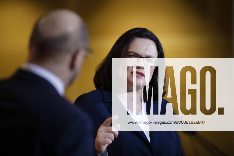 Martin Schulz, SPD Parteivorsitzender, und Andrea Nahles, SPD Fraktionsvorsitzende, geben eine Pressekonferenz im Willy-Brandt-Haus. 07.02.2018, Berlin. Berlin Deutschland