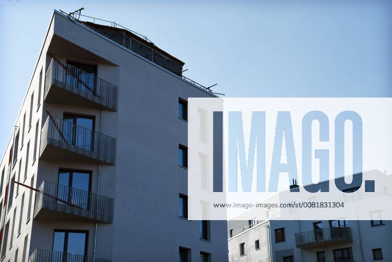 Wohnungsbau, Immobilien, Mietwohnungen, Eigentumswohnungen, Neubauten, Mietpreisbremse, Baulücke, Sozialer Wohnungsbau. Das Baugrundstück der Genossenschaft Möckernkiez eG, aufgenommen am 6. Februar 2018 in Berlin-Kreuzberg. Berlin Deutschland