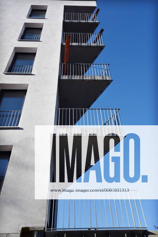Wohnungsbau, Immobilien, Mietwohnungen, Eigentumswohnungen, Neubauten, Mietpreisbremse, Baulücke, Sozialer Wohnungsbau. Das Baugrundstück der Genossenschaft Möckernkiez eG, aufgenommen am 6. Februar 2018 in Berlin-Kreuzberg. Berlin Deutschland