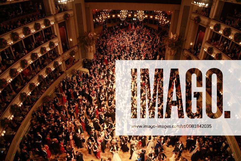 Opernball 2018 Wien, Oper, 08. 02. 2018 Ballgäste beim Tanzen, Tanzpaare, Tanzen, Tanzfläche