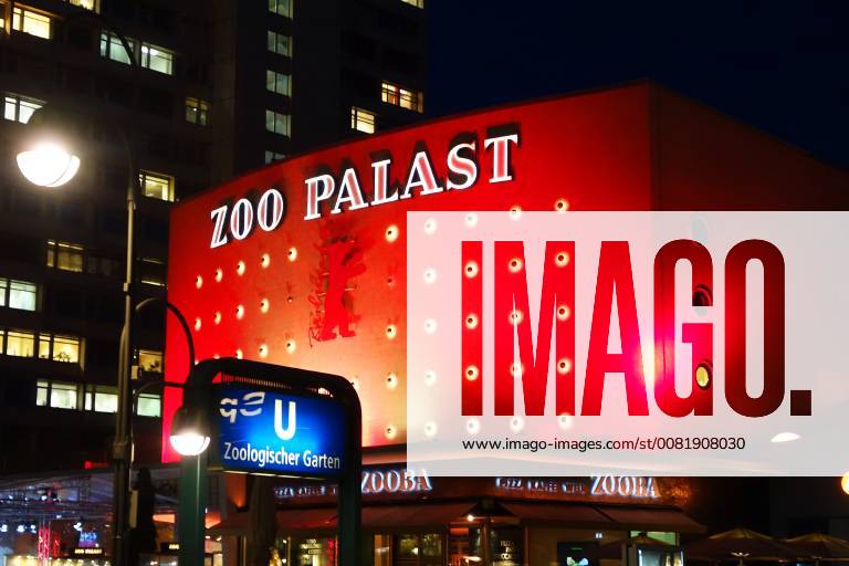 Illuminiertes Kino ZOO PALAST während der 68. Internationalen Filmfestspiele Berlin 2018 - DIE BERLINALE - am 14.02.2018 Berlin (Charlottenburg-Wilmersdorf): Kino ZOO PALAST - Der heutige ZOO PALAST wurde 1956 1957 nach Plänen der Architekten Paul Schwebes, Hans Schoszberger und Gerhard Fritsche erbaut. BERLINALE 2018 - Kino ZOO PALAST