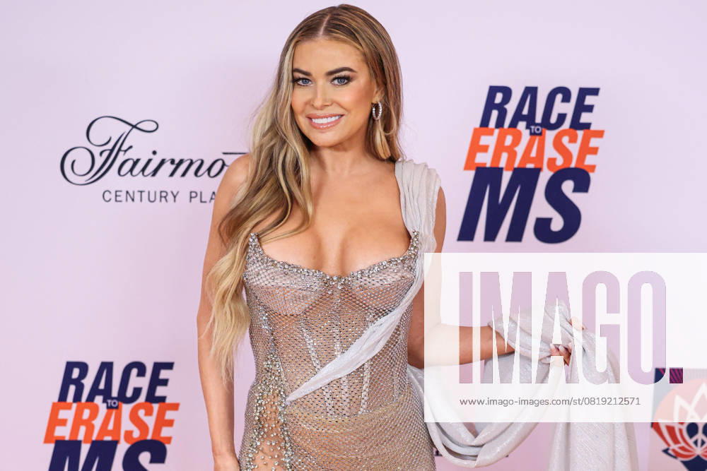 32nd Annual Race To Erase MS Gala - LA American model, actress, singer, and media personality Carmen Electra arrives at the 32nd Annual Race To Erase MS Gala 2025 held at the Fairmont Century Plaza on May 16, 2025 in Century City, Los Angeles, California, United States. Photo by Xavier Collin Image Press Agency ABACAPRESS.COM Los Angeles California United States