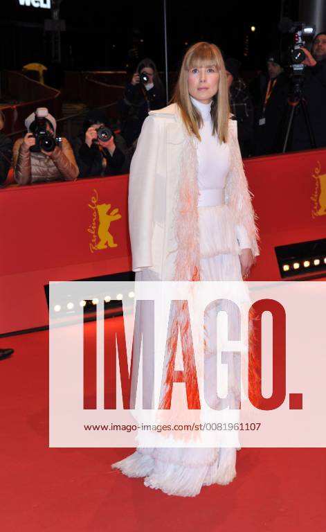 68. Berlinale - Premiere 7 Tage in Entebbe 68th Berlin International Film Festival. Festival Internazionale del Cinema di Berlino 2018. Red Carpet film 7 Days in Entebbe . Pictured: Rosamund Pike