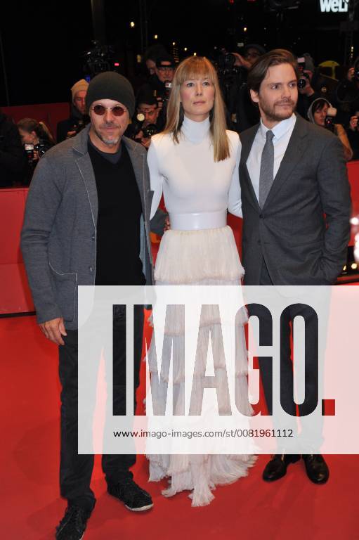 68. Berlinale - Premiere 7 Tage in Entebbe 68th Berlin International Film Festival. Festival Internazionale del Cinema di Berlino 2018. Red Carpet film 7 Days in Entebbe . Pictured: Daniel Bruhl, Rosamund Pike, Jose Padilha