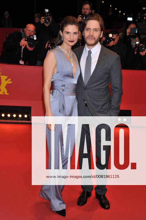 68. Berlinale - Premiere 7 Tage in Entebbe 68th Berlin International Film Festival. Festival Internazionale del Cinema di Berlino 2018. Red Carpet film 7 Days in Entebbe . Pictured: Daniel Bruhl, Felicitas Rombold