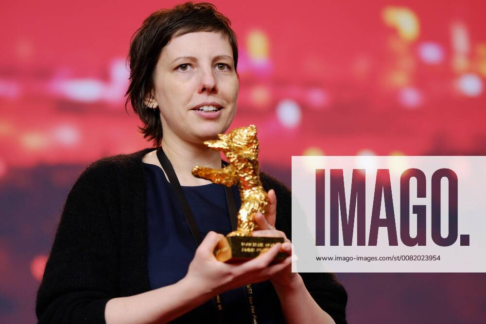 Regisseurin Adina Pintilie mit dem Goldenen Bären für den Besten Film anlässlich der Preisverleihung der 68. Internationalen Filmfestspiele Berlin snapshot-photography xSeeliger
