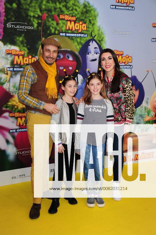 Judith Williams mit Ehemann Alexander Klaus Stecher und den Kindern Angelina und Sophia bei der Die Biene Maja- Die Honigspiele Film Premiere am 25.02.2018 in München Die Biene Maja- Die Honigspiele Film Premiere in Muenchen, 2018