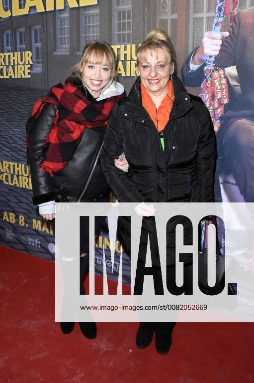 Veronika Bittenbinder mit Mutter Johanna Bittenbinder bei der Premiere des Kinofilms Arthur & Claire im City Kino. München