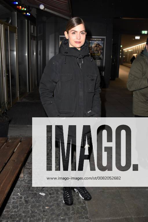 Hannah Hoekstra bei der Premiere des Kinofilms Arthur & Claire im City Kino. München