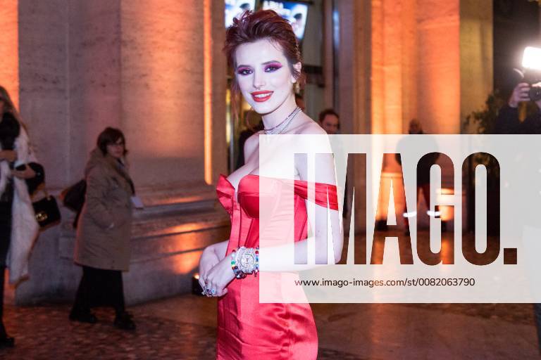 Italy: Bella Thorne meets her fans in Rome Red Carpet in Rome with the American singer and actress Bella Thorne who meets fans with autographs and selfies. Roma RM Italy The Space Moderno MatteoxNardone