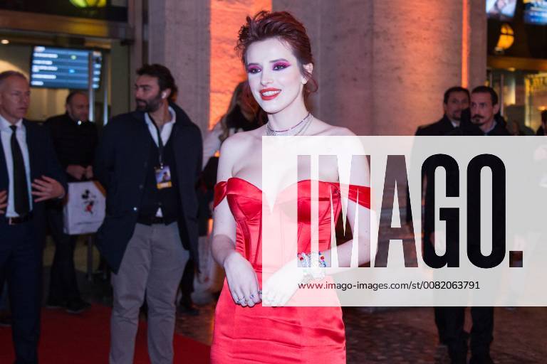 Italy: Bella Thorne meets her fans in Rome Red Carpet in Rome with the American singer and actress Bella Thorne who meets fans with autographs and selfies. Roma RM Italy The Space Moderno MatteoxNardone