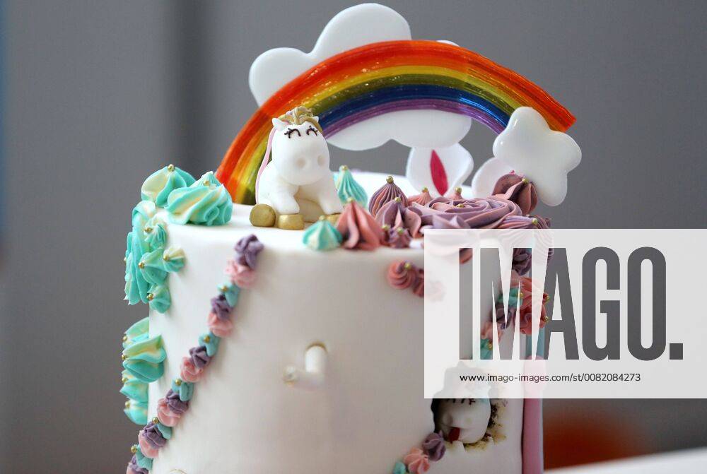 Erfurt - Thüringenausstellung 27.02.18 , Erfurt, Messehalle, Thüringen-Ausstellung, im Bild: Torte Thema Einhorn Kindergeburtstag Motivtorte Feature Symbol symbolisch