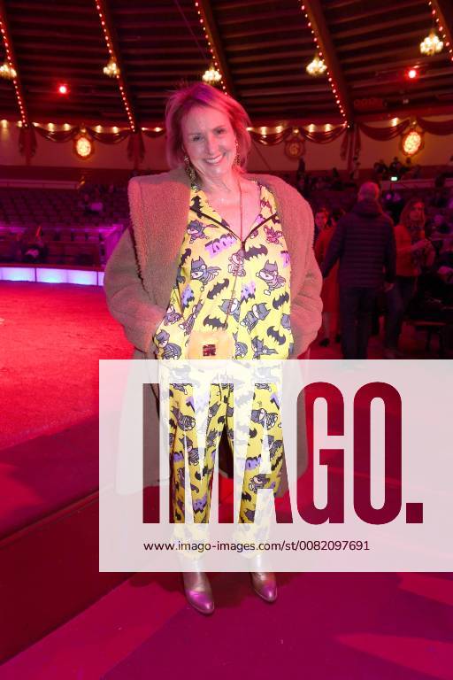 Diana Körner Premiere Circus Krone 3. Winterprogramm Manege Circus Kronebau München 01.03.2018.