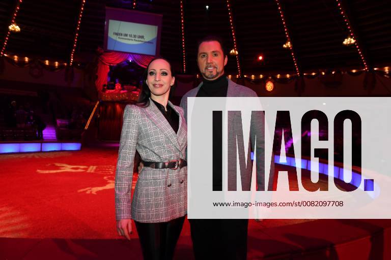 Jana Lacey-Krone und Martin Lacey jr. Premiere Circus Krone 3. Winterprogramm Manege Circus Kronebau München 01.03.2018.