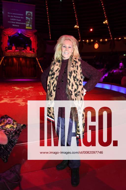 Birgit Bergen Premiere Circus Krone 3. Winterprogramm Manege Circus Kronebau München 01.03.2018.