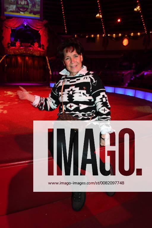 Gerda Steiner Premiere Circus Krone 3. Winterprogramm Manege Circus Kronebau München 01.03.2018.