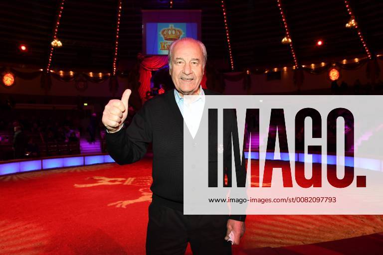 Manfred Schnelldorfer Premiere Circus Krone 3. Winterprogramm Manege Circus Kronebau München 01.03.2018.