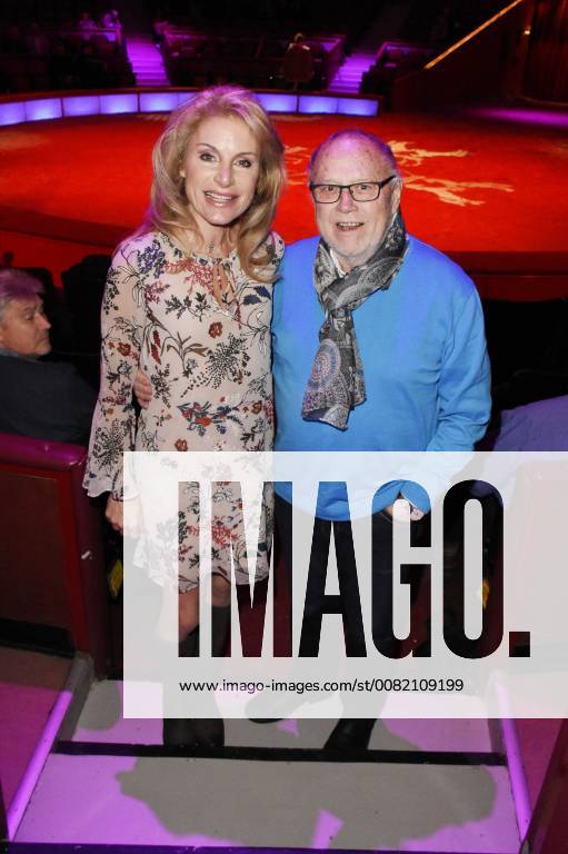 Joseph Vilsmaier mit Freundin Birgit Muth bei der Premiere vom 3. Winterprogramm 2018 des Circus Krone im Kronebau. München