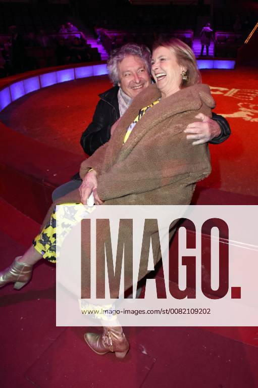 Volker Brandt und Diana Körner bei der Premiere vom 3. Winterprogramm 2018 des Circus Krone im Kronebau. München