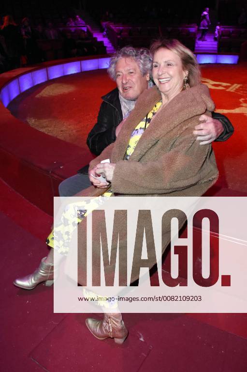 Volker Brandt und Diana Körner bei der Premiere vom 3. Winterprogramm 2018 des Circus Krone im Kronebau. München