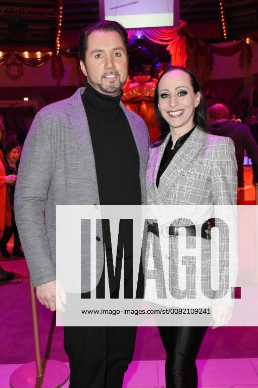 Martin Lacey jr. und Jana Mandana Lacey-Krone bei der Premiere vom 3. Winterprogramm 2018 des Circus Krone im Kronebau. München