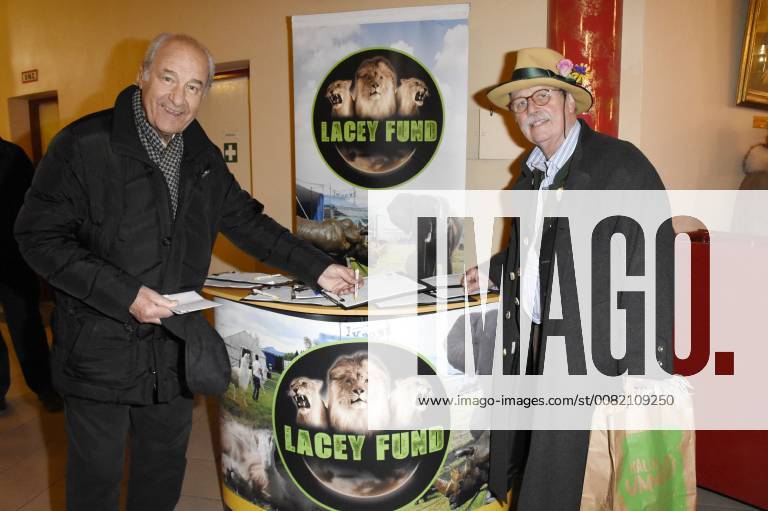 Manfred Schnelldorfer und Wolfgang M. Prinz bei der Premiere vom 3. Winterprogramm 2018 des Circus Krone im Kronebau. München