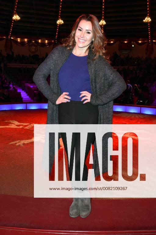 Tiger Kirchharz bei der Premiere vom 3. Winterprogramm 2018 des Circus Krone im Kronebau. München