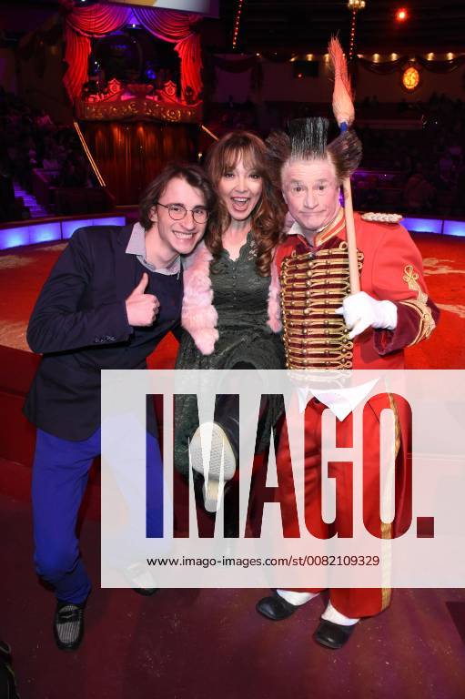 Benjamin Corba, Cornelia Corba und Fumagalli bei der Premiere vom 3. Winterprogramm 2018 des Circus Krone im Kronebau. München