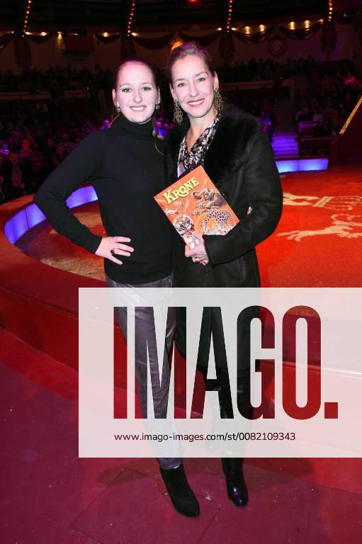 Lisa Seitz mit Tochter Luzie Seitz bei der Premiere vom 3. Winterprogramm 2018 des Circus Krone im Kronebau. München