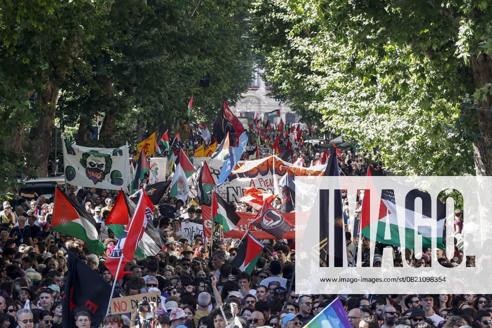 Demonstration against the Italian government s security decree in Rome ROME, ITALY - MAY 31: Palestinian flags are seen during a demonstration against the Italian government s security decree in Rome, Italy, on May 31, 2025. Riccardo De Luca Anadolu Rome Italy. Editorial use only. Please get in touch for any other usage.