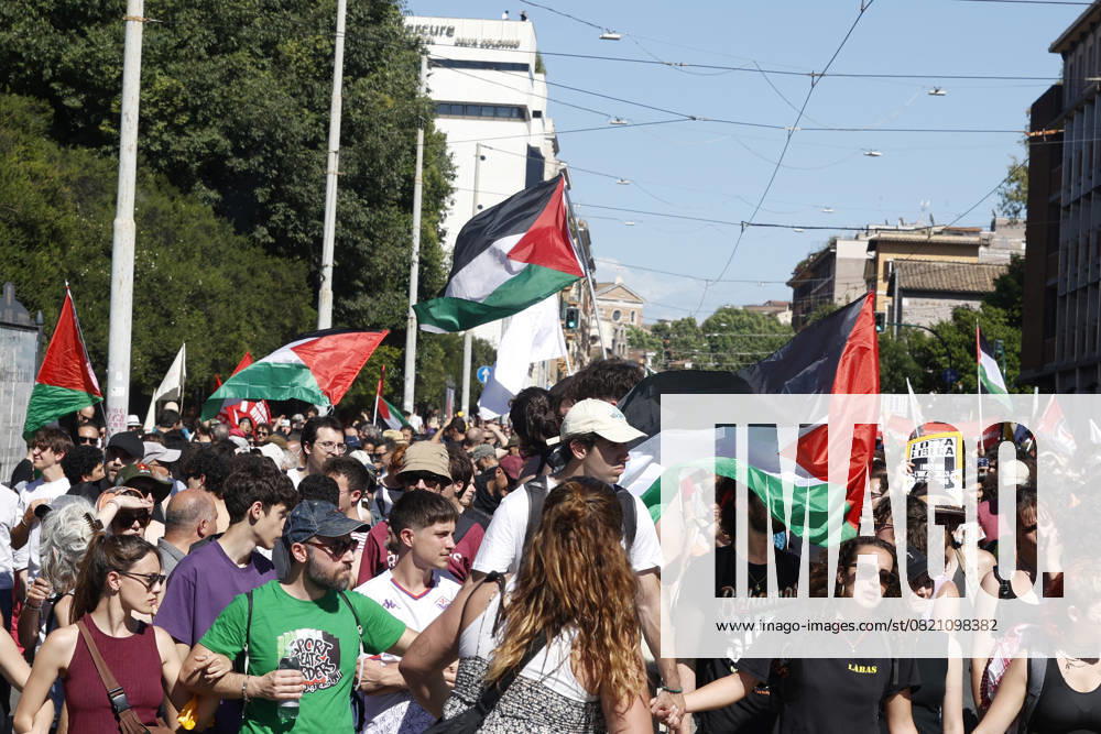Demonstration against the Italian government s security decree in Rome ROME, ITALY - MAY 31: Palestinian flags are seen during a demonstration against the Italian government s security decree in Rome, Italy, on May 31, 2025. Riccardo De Luca Anadolu Rome Italy. Editorial use only. Please get in touch for any other usage.