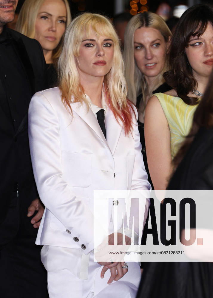 78ème Festival International du Film de Cannes Kristen Stewart Montée des marches du film Bono Stories of Surrender lors du 78ème Festival International du Film de Cannes, au Palais des Festivals à Cannes Le 16 mai 2025 Photo BestImage Red carpet for the movie Bono Stories of Surrender during the 78th Cannes International Film Festival at the Palais des Festivals in Cannes, France On may 16th 2025 Cannes France