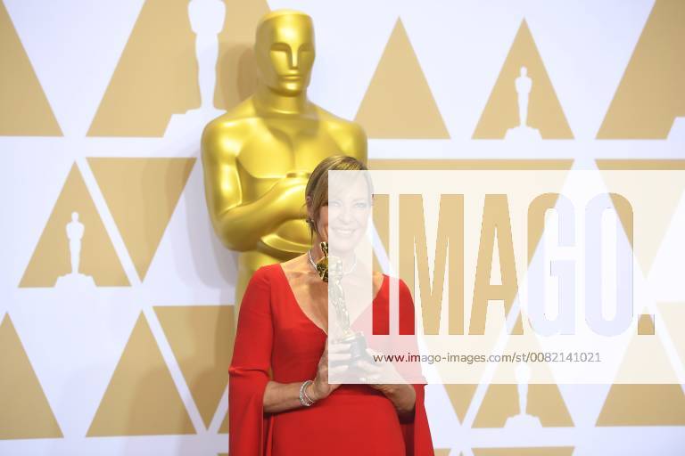 Los Angeles, California, U.S. - ALLISON JANNEY in the Press Room at the 90th Annual Academy Awards at the Dolby Theatre. Los Angeles U.S. - ZUMAz03_ 20180304_zbp_z03_223