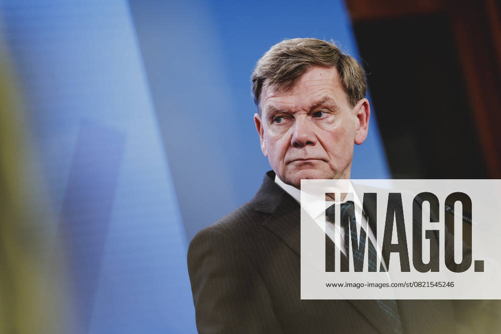 Johann Wadephul (CDU), Bundesaussenminister, aufgenommen im Rahmen einer Pressekonferenz gemeinsam mit seinem israelischen Amtskollegen (nicht im Bild) in Berlin, 05.06.2025. Fotografiert im Auftrag des Auswaertigen Amtes. Berlin Deutschland