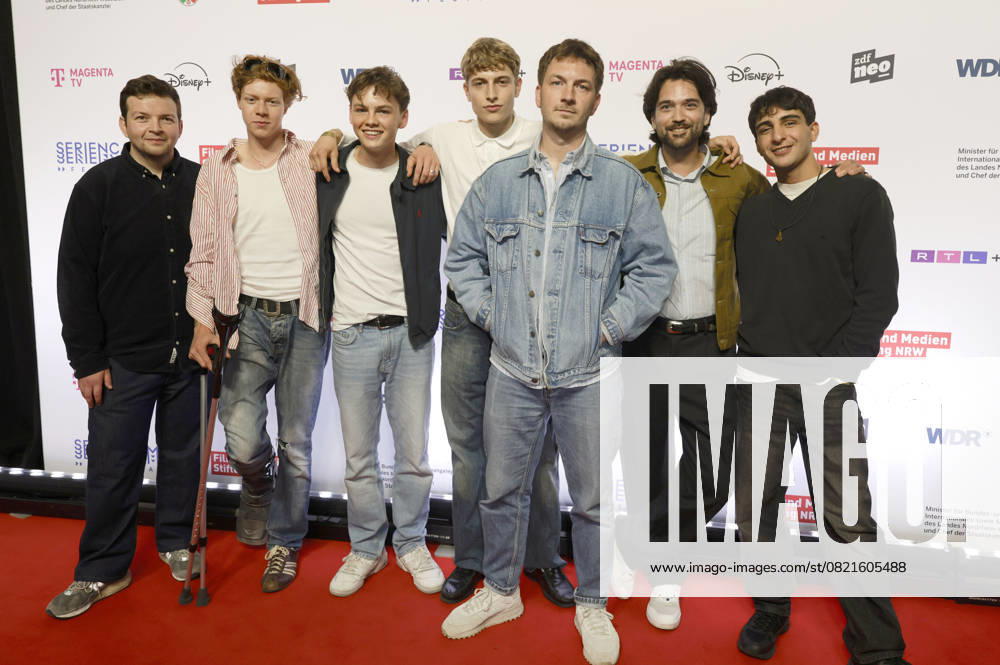 Arkadij Khaet, Arsseni Bultmann, Nico Marischka, Jonathan Kriener, Johannes Kienast, Mickey Paatzsch und Loran Alhasan bei der der Premiere der ZDFneo-Serie Chabos auf dem 11. Seriencamp Festival 2025 im Cinenova Kino. Köln
