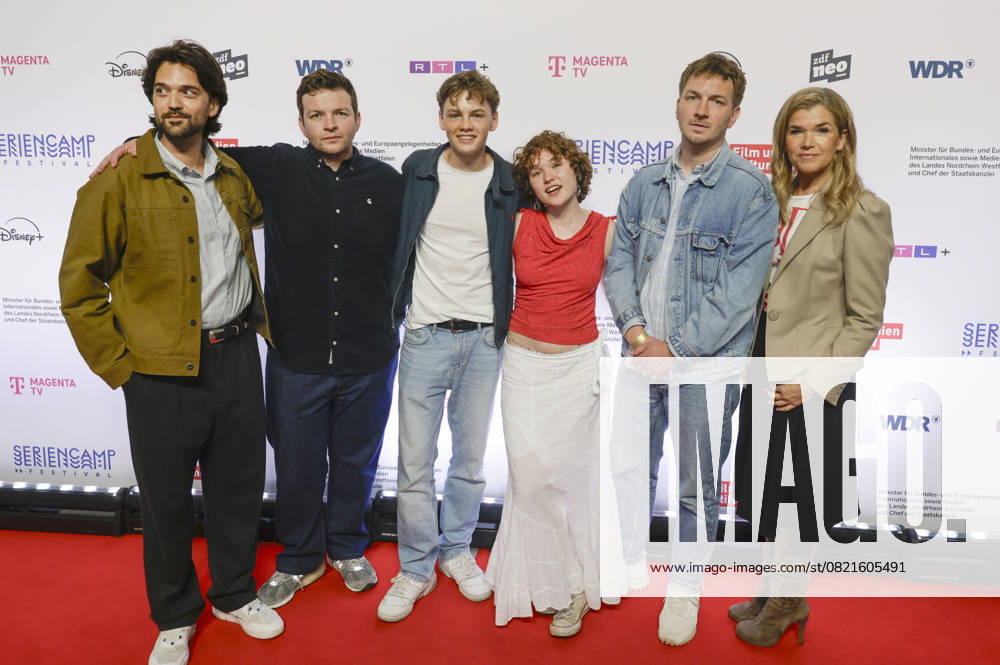 Mickey Paatzsch, Arkadij Khaet, Nico Marischka, Mathilda Smidt, Johannes Kienast und Anke Engelke bei der der Premiere der ZDFneo-Serie Chabos auf dem 11. Seriencamp Festival 2025 im Cinenova Kino. Köln