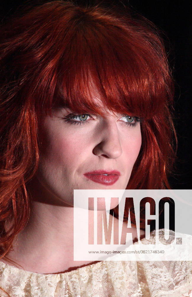 An Evening at the Sanderson FLORENCE WELCH (FLORENCE AND THE MACHINE) An Evening at the Sanderson celebrating 10 years, at the Sanderson Hotel, London, England. April 27th 2010 headshot portrait white fringe bangs hair make-up lipstick lace cream red CAP JIL Jill Mayhew London UK Great Britain